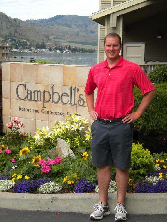 Campbell'S Resort On Lake Chelan Exterior photo